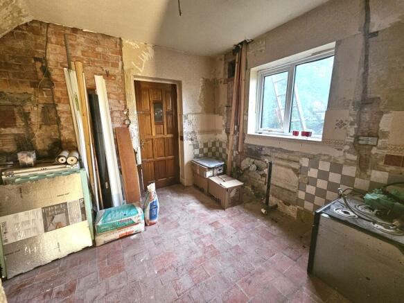 kitchen 2 .jpg