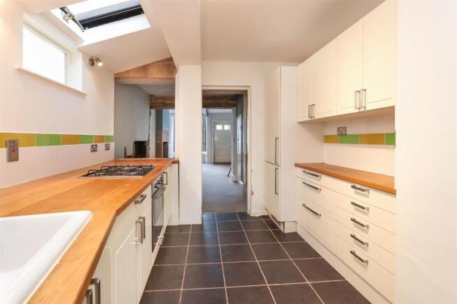 Kitchen3.jpg