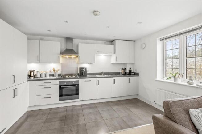 1 Deyoung Way, HP11 1AX-7.jpg