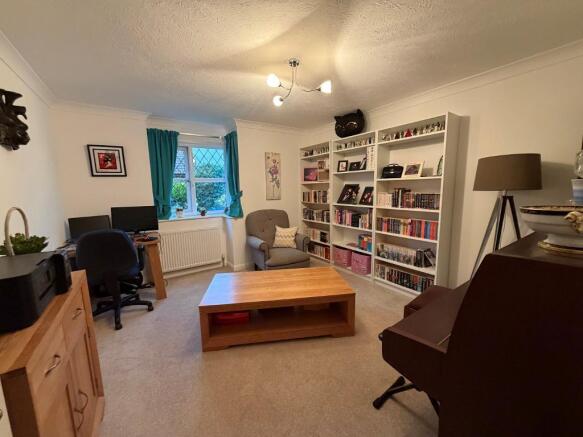 4 bed Detached for sale Image 6