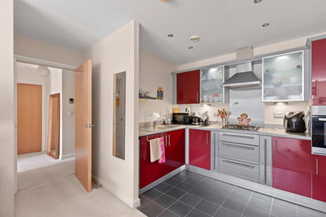 2 bed Ground Flat for sale Image 8