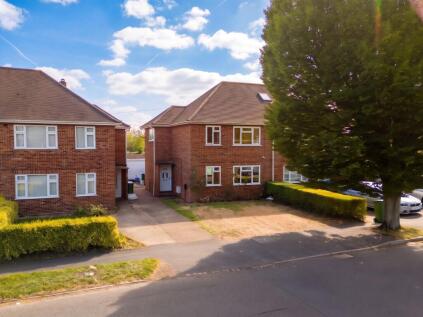 Henry Road, Aylesbury, HP20