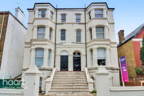 18 20 Wykeham Mansions, Rosendale Road, London SE21 8DX