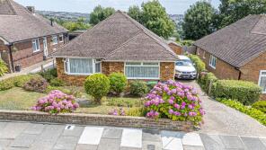40, Park Way, Hastings TN34 2PJ