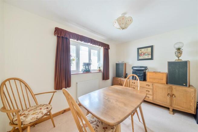Bedroom/Dining Room