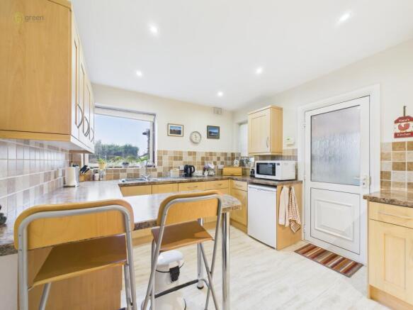 cam04914g0pr0339still006