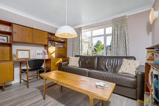 Reception Room/Bedroom