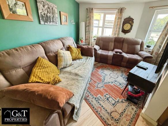 Kitchen/Living Area