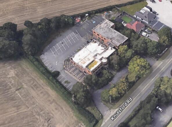 Knutsford Road - Auction Pic 2 .jpg