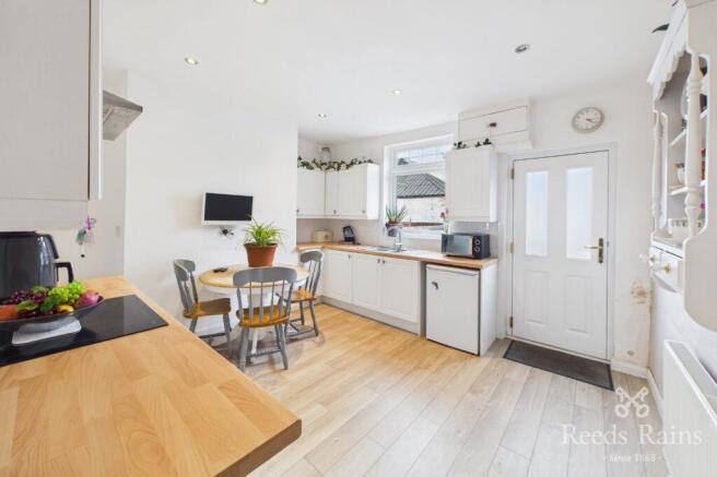 2 bed Terraced for sale Image 9