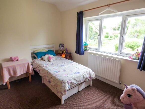 Bed 4.JPG
