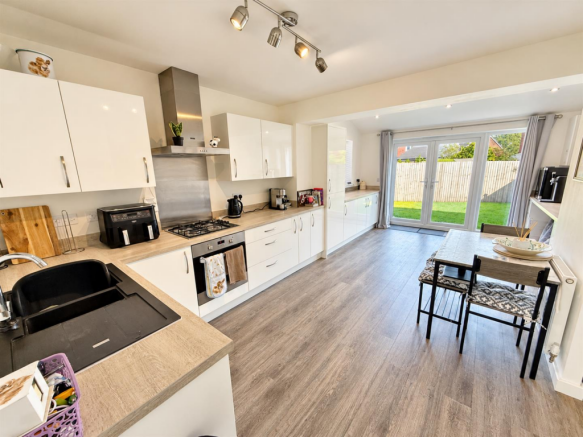 Kitchen-Diner with Garden Views.png