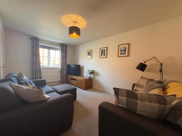 2 bed Semi-Detached for sale Image 12