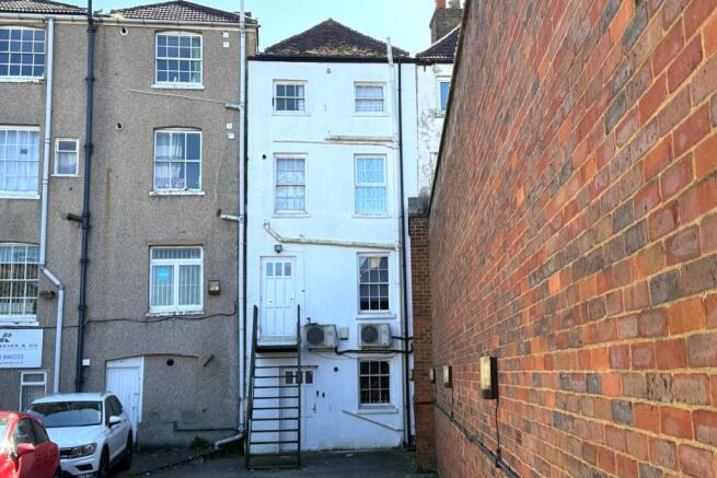 67 High Street, Chatham, Kent ME4 4EE