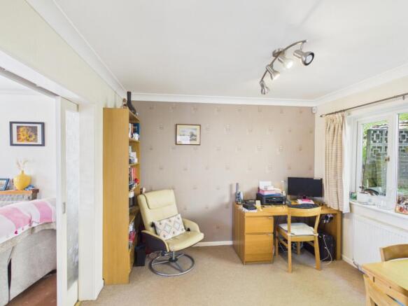 3 bed Semi-Detached for sale Image 8