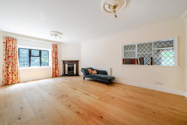 Longcross Road, Longcross, KT16 photo 4