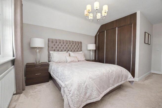 4 bed Detached for sale Image 7