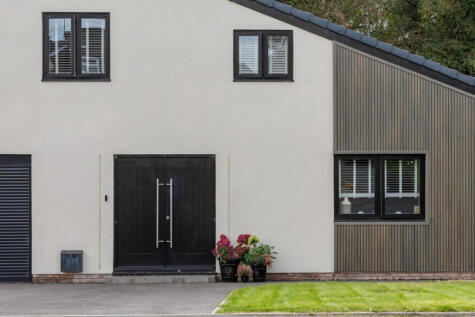 Crescent Green, Aughton, L39
