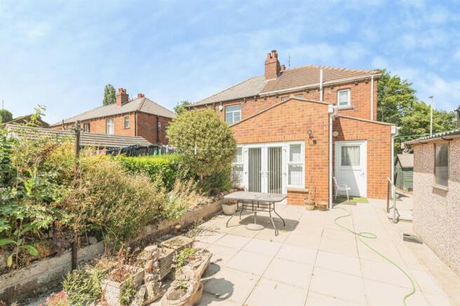 3 bed Semi-Detached for sale Image 12