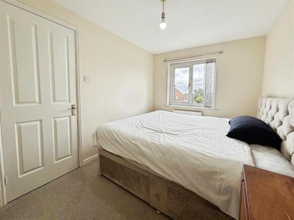 3 bed Semi-Detached for sale Image 10