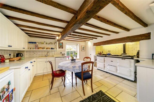 Kitchen/B'fast Room