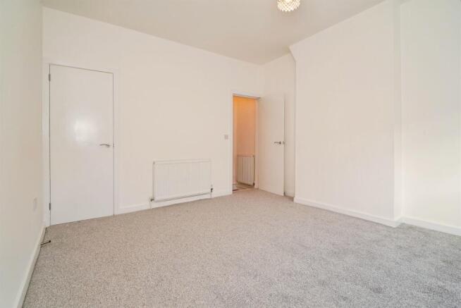 3 bed Semi-Detached for sale Image 9