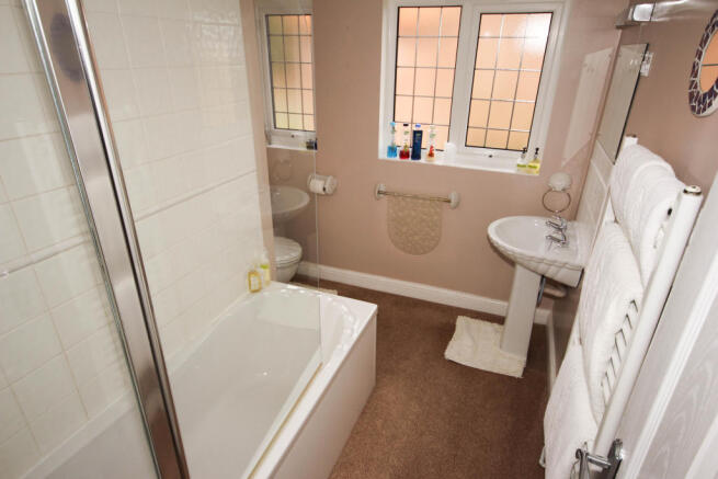 Example en-suite