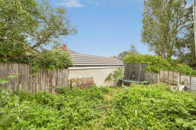 3 bed Semi-Detached for sale Image 9