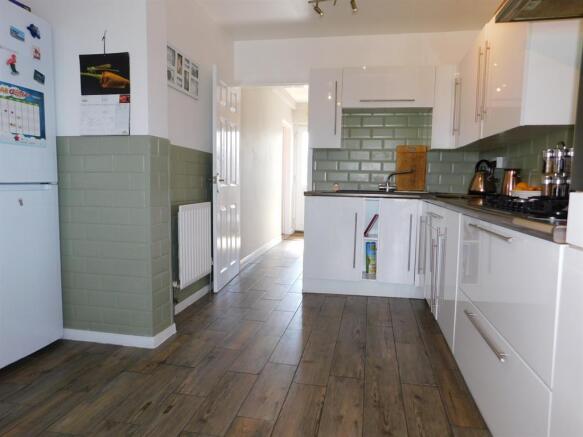 Kitchen 6