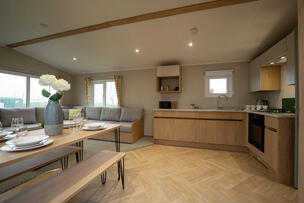 Victory Willow Kitchen At Breydon Water Holiday Pa