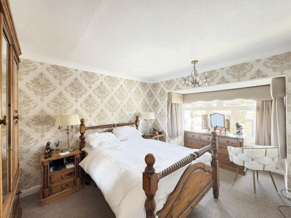 3 bed Semi-Detached for sale Image 8