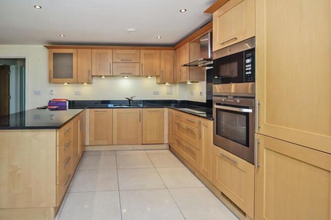 Kitchen / Dining Area