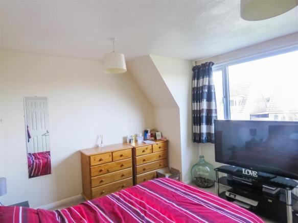 Master Bedroom.JPG