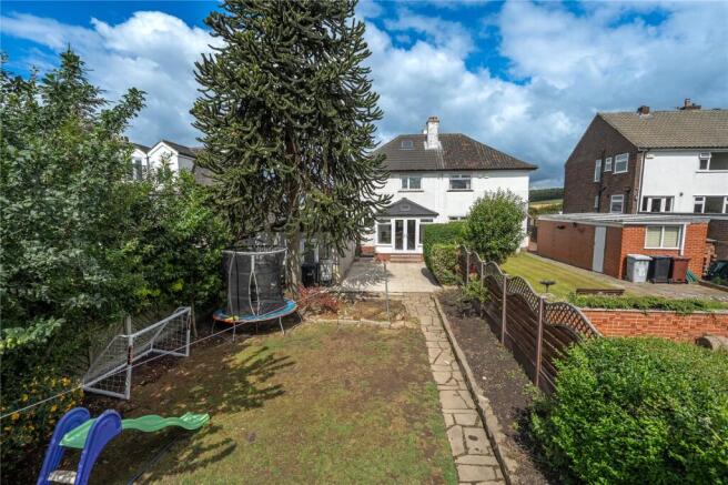3 bed Semi-Detached for sale Image 12