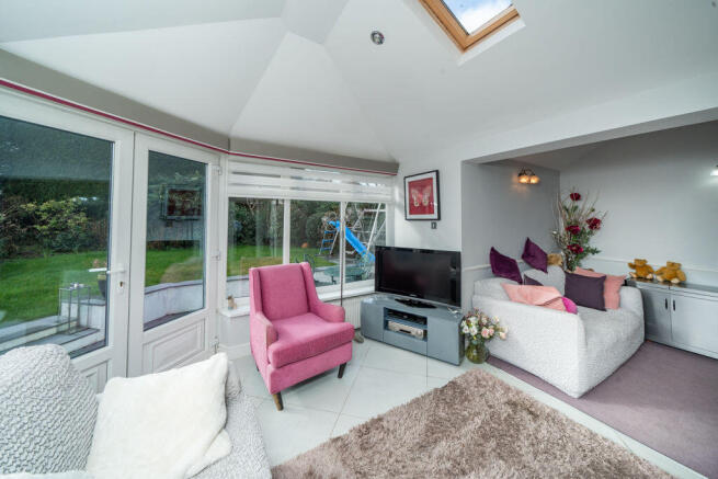 GARDEN ROOM
