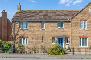 Stonecroft, Shaftesbury Road, Gillingham SP8 4LL