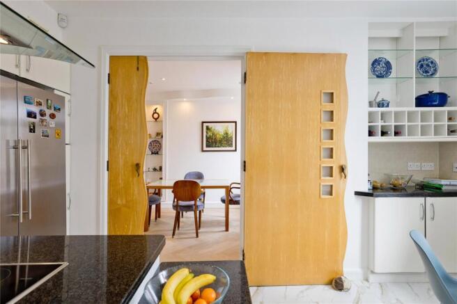 Fitzjohns Avenue, Belsize Park, London, NW3 photo 4