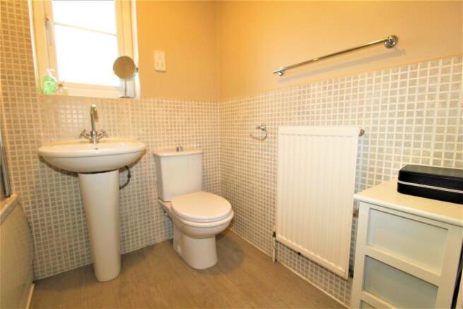BATHROOM/ W.C.