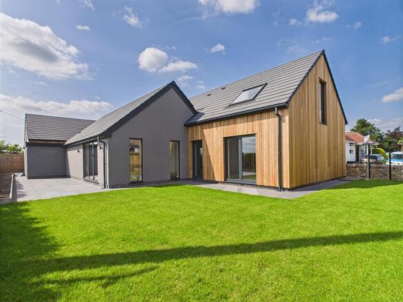 3-bed detached on Ladylea Road, Horsley, Derby, £575,000