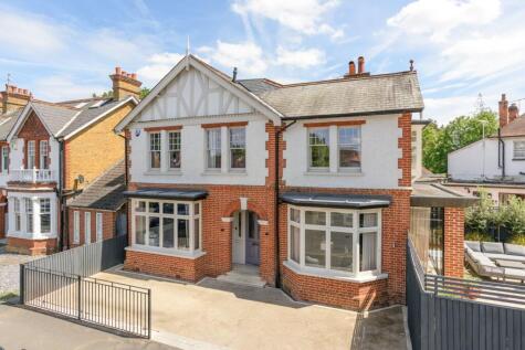Kings Road, Walton-on-Thames, KT12