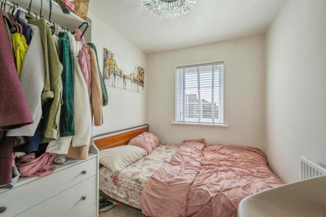 3 bed Semi-Detached for sale Image 11