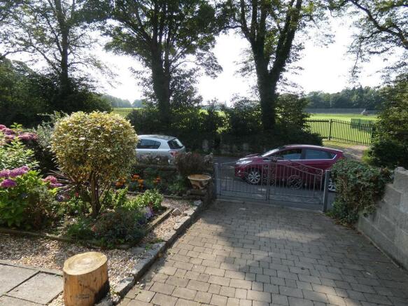 Front Driveway and Garden
