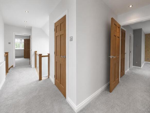 4 bed Detached for sale Image 12