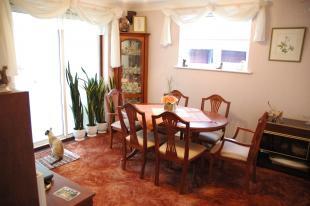 DINING ROOM/BEDROOM