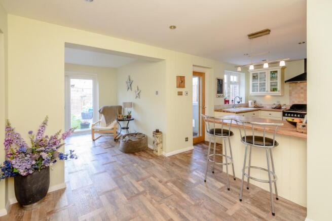 Kitchen/Dining area