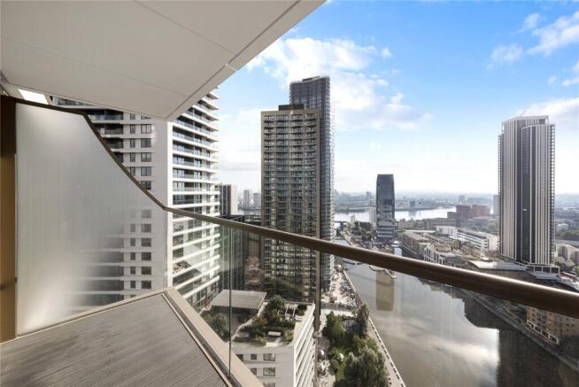Park Drive, London, E14 photo 3