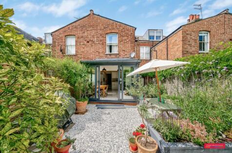 Fortis Green Avenue, London, N2
