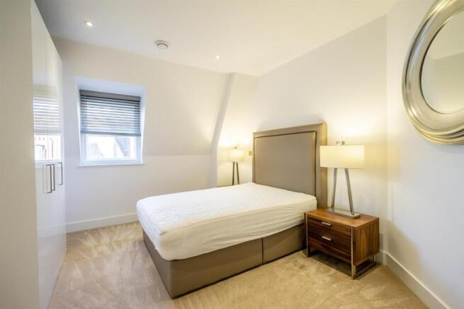 2 bed Apartment to rent Image 6