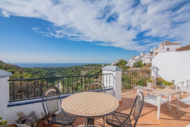 Lounge terrace sea view.JPG