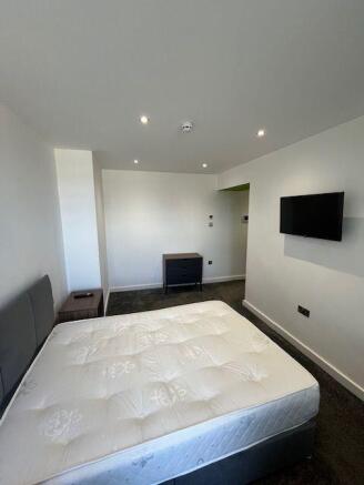 1 bed House Share to rent Image 5